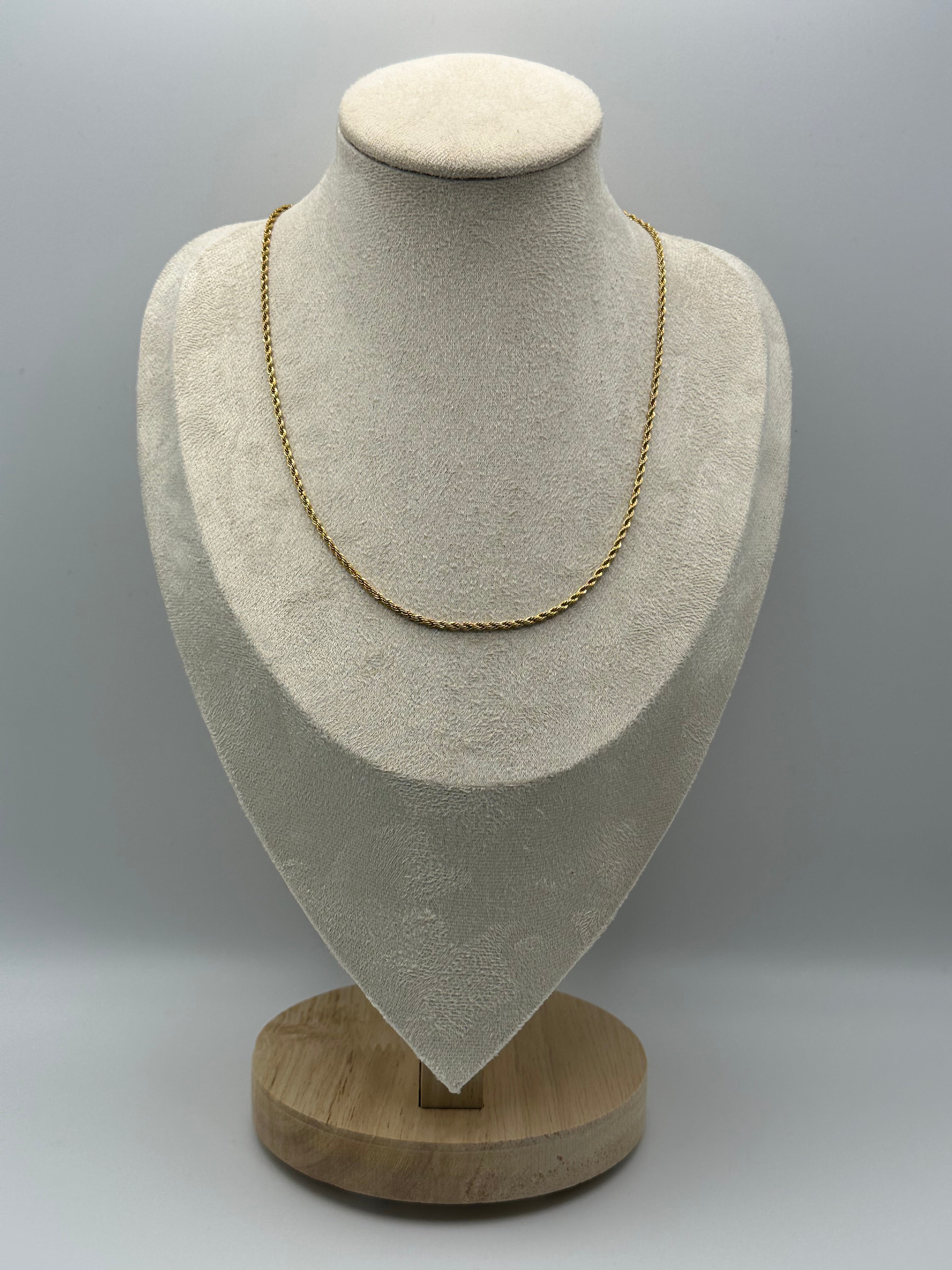 Elenya Halskette