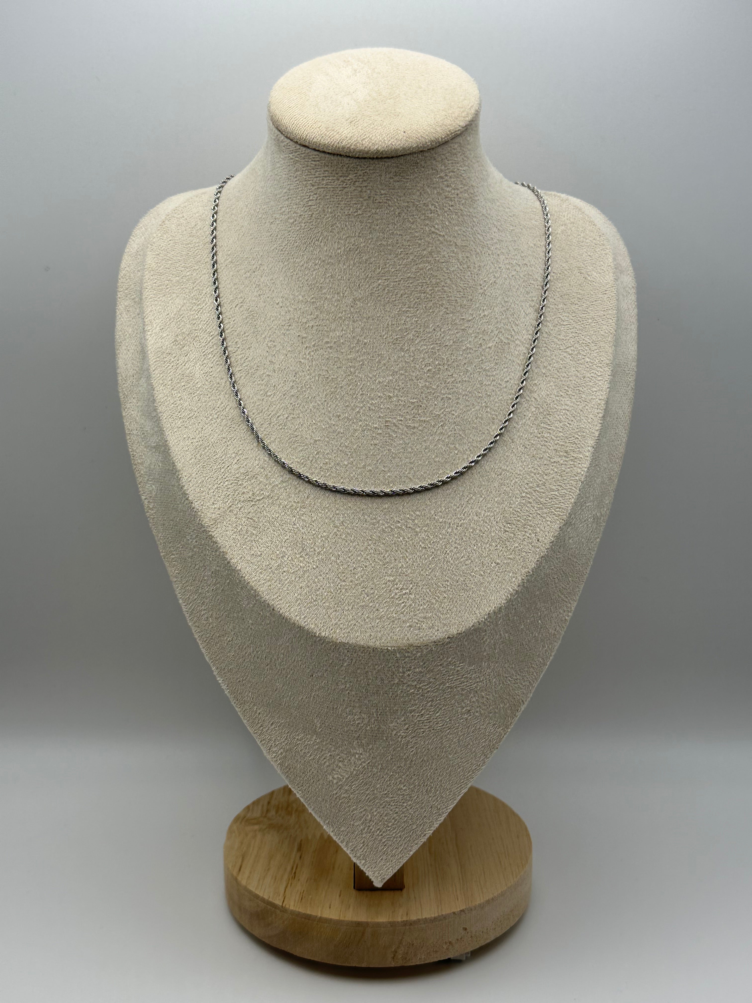 Elenya Halskette