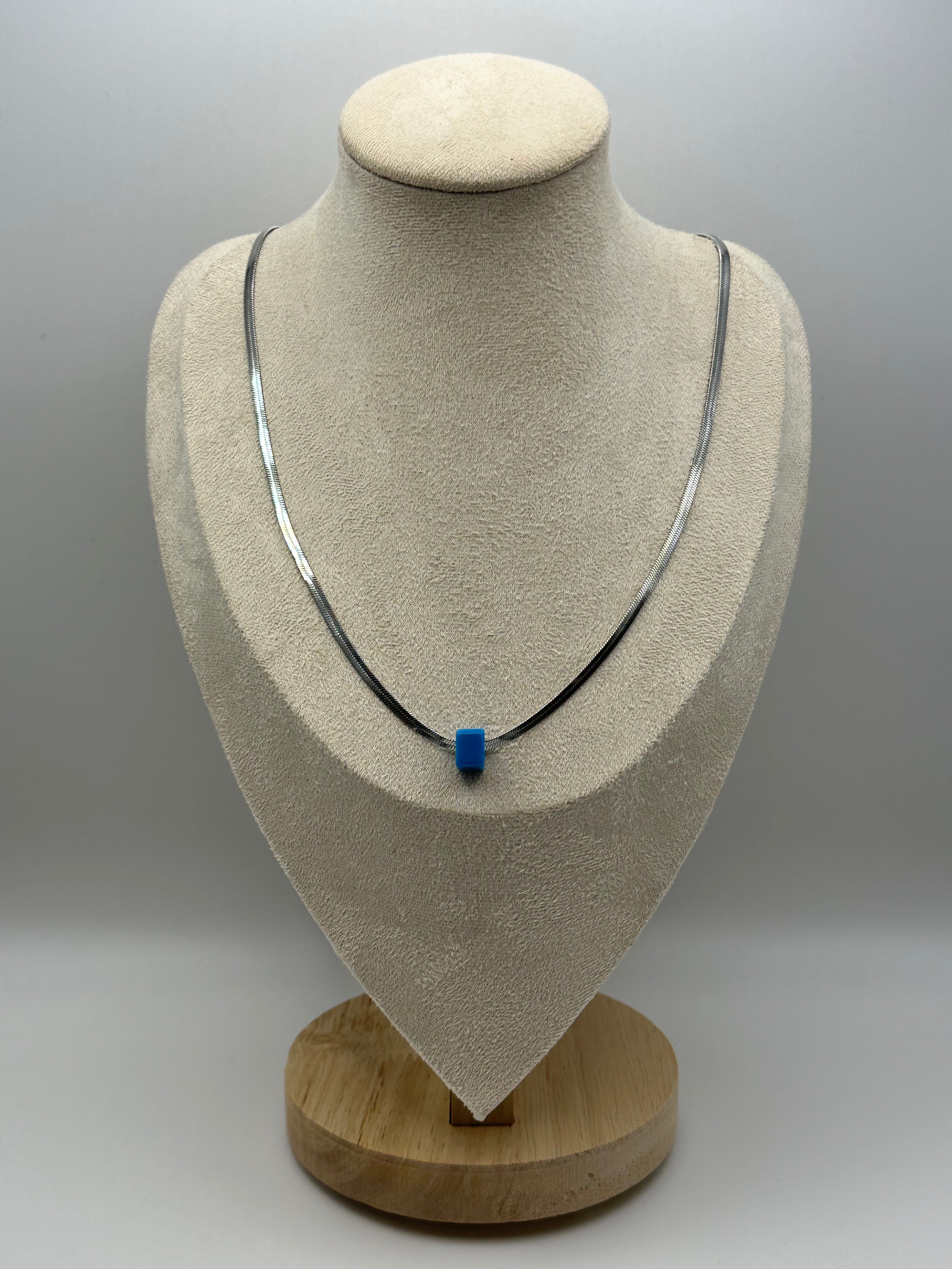 Ghada Blue Halskette
